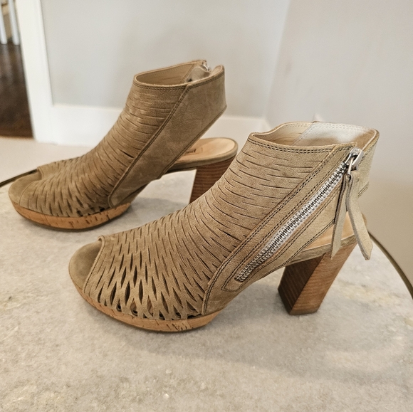 Paul Green Costa Peep Toe Bootie Size 3.5 (6) Natural Nude - Picture 4 of 11